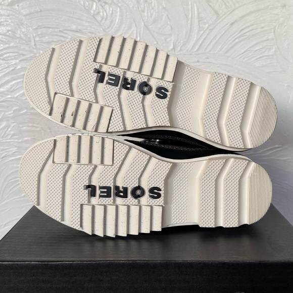 NWT Sorel Tivoli IV WP Alpine Tundra/Dark Moss - Picture 5 of 6